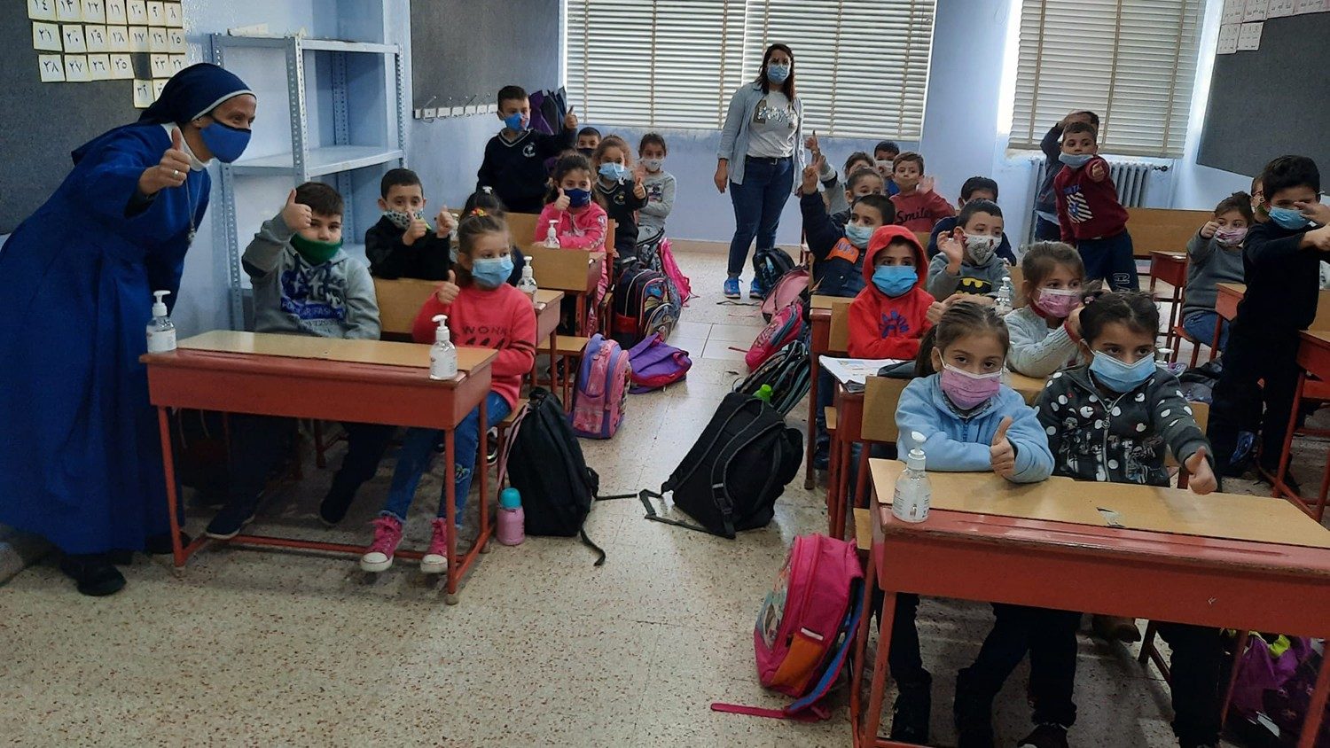Organisasi-organisasi Kristen mendukung sekolah-sekolah Katolik Lebanon yang kesulitan