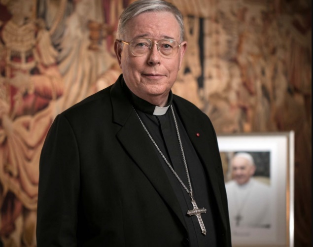 Kardinal puji identiti Kristian tanpa lupa